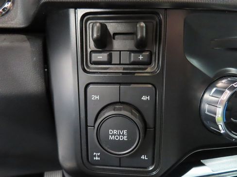 Used 2025 Ford F250 Platinum image 68