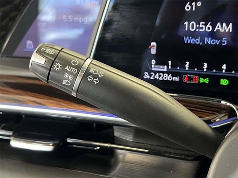 Certified 2023 Cadillac Escalade ESV Luxury image 23
