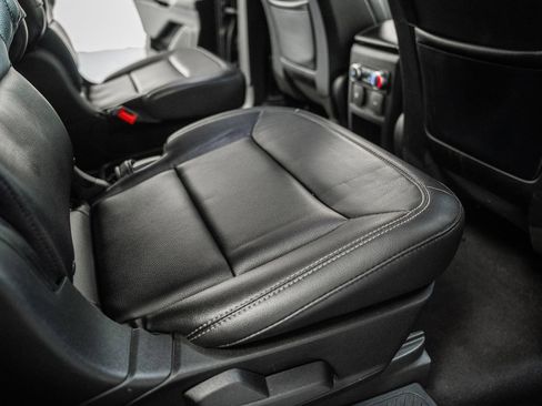 Certified 2020 Ford Explorer XLT w/ Equipment Group 202A image 39