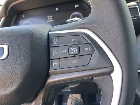 Certified 2023 Jeep Grand Cherokee Limited AWD/4WD image 23