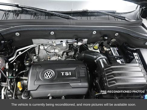 Used 2020 Volkswagen Atlas Cross Sport SEL image 28