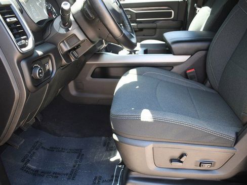 Used 2024 RAM 2500 Big Horn w/ Night Edition AWD/4WD image 15