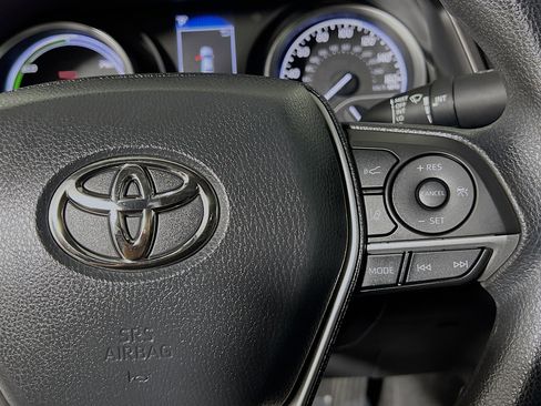 Used 2022 Toyota Camry LE FWD image 20