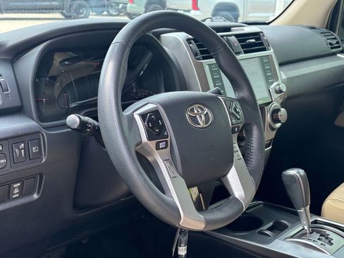 Used 2020 Toyota 4Runner SR5 image 7