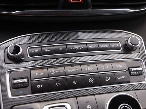 Used 2023 Hyundai Santa Fe SEL w/ Premium Package image 20