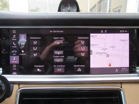 Used 2019 Porsche Panamera 4 image 44