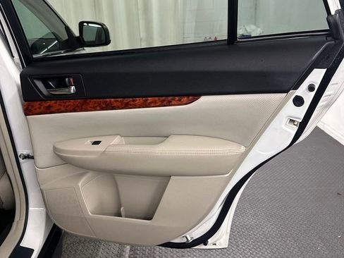 Used 2012 Subaru Outback 2.5i Limited image 29
