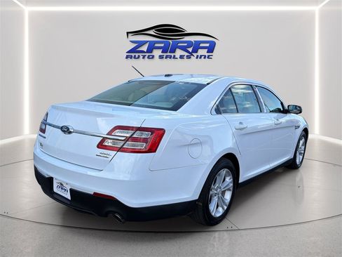 Used 2016 Ford Taurus SE FWD image 7