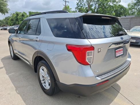 Used 2020 Ford Explorer XLT w/ Comfort Package RWD image 4