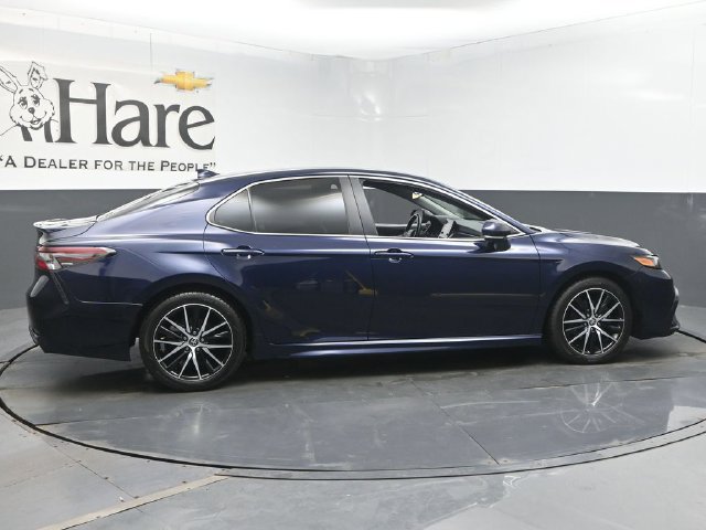 Used 2022 Toyota Camry SE FWD image 40