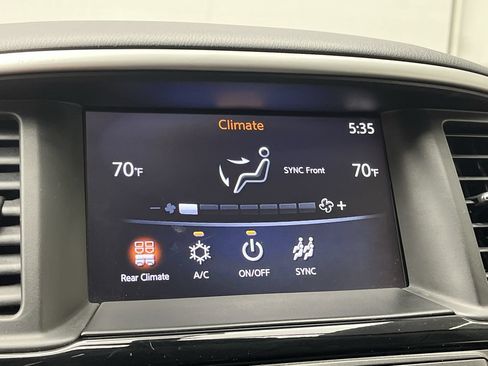 Used 2020 Nissan Pathfinder SV AWD/4WD image 19