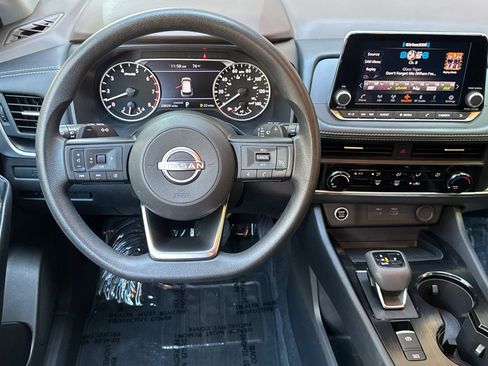 Used 2023 Nissan Rogue S image 12