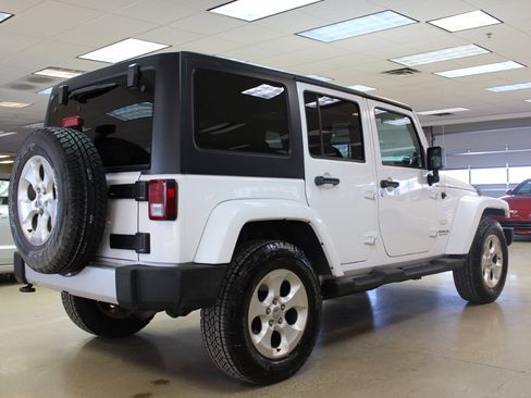 Used 2013 Jeep Wrangler Unlimited Sahara w/ Connectivity Group image 22