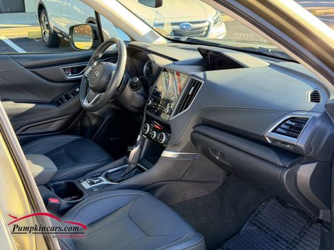 Used 2023 Subaru Forester Touring image 21