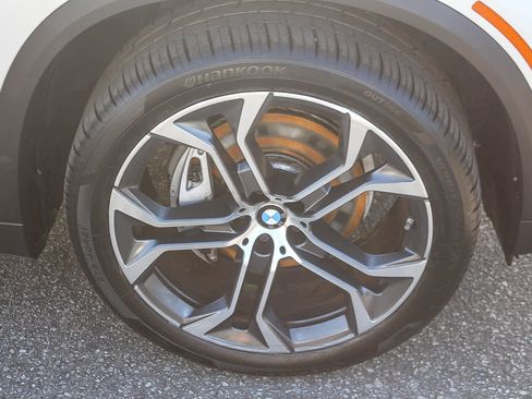 Used 2024 BMW X5 xDrive40i w/ Premium Package AWD/4WD image 9