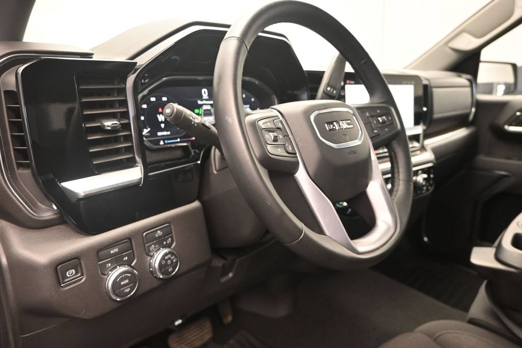 Used 2025 GMC Sierra 1500 Elevation AWD/4WD image 12