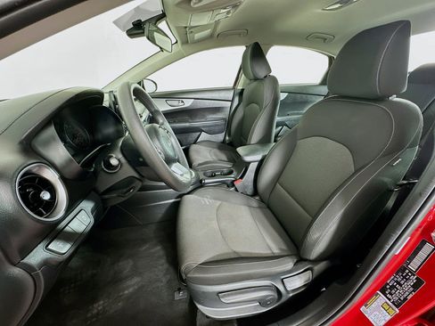 Used 2024 Kia Forte LXS image 13