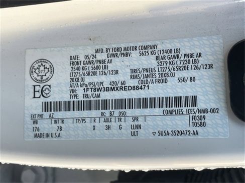 Used 2024 Ford F350 Platinum w/ FX4 Off-Road Package image 38