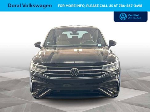 Used 2023 Volkswagen Tiguan SE FWD image 3