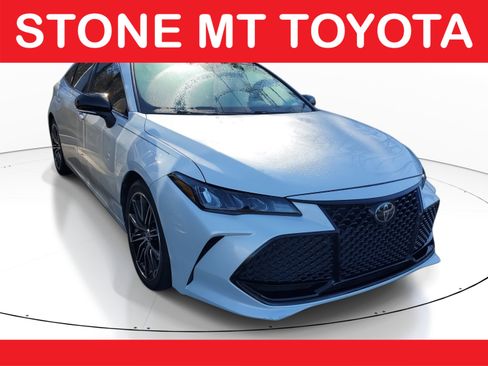 Used 2020 Toyota Avalon XSE image 1