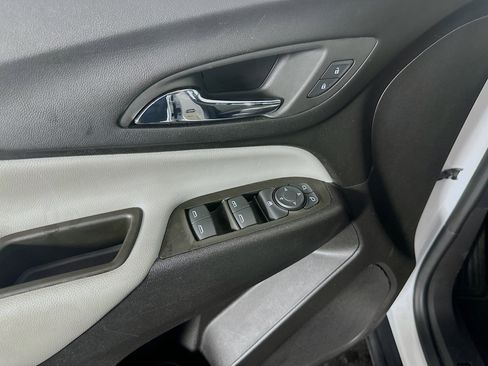 Used 2024 Chevrolet Equinox LS w/ LS Convenience Package image 15