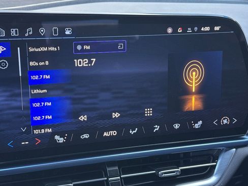 Used 2025 Chevrolet Equinox EV LT w/ Convenience Package image 27