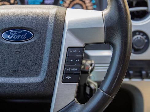 Used 2014 Ford F150 Platinum image 32