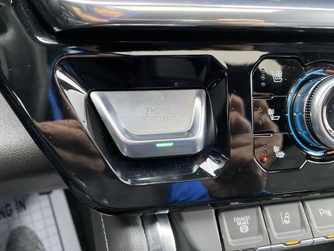 Used 2024 GMC Sierra 2500 Denali w/ Denali Reserve Package image 30