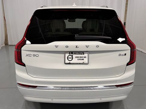 New 2026 Volvo XC90 B6 Ultra w/ Protection Package image 7