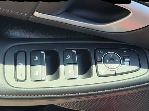 Used 2025 Hyundai Sonata Limited FWD image 13