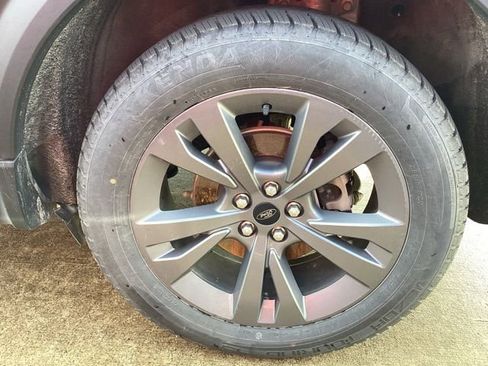 Used 2023 Ford Explorer XLT w/ Equipment Group 202A AWD/4WD image 6