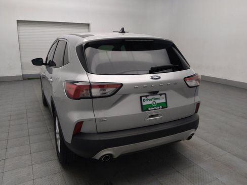 Used 2020 Ford Escape SE image 5