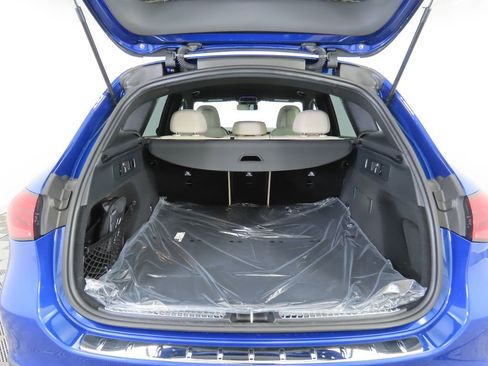 Certified 2025 Mercedes-Benz GLC 300 image 29