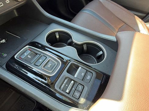 Used 2025 Honda Pilot Elite image 30