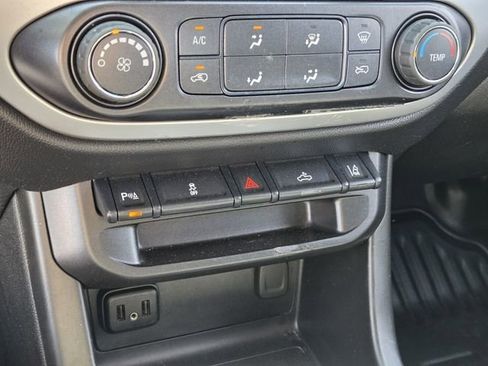 Used 2021 Chevrolet Colorado LT w/ Fleet Safety Package RWD image 19