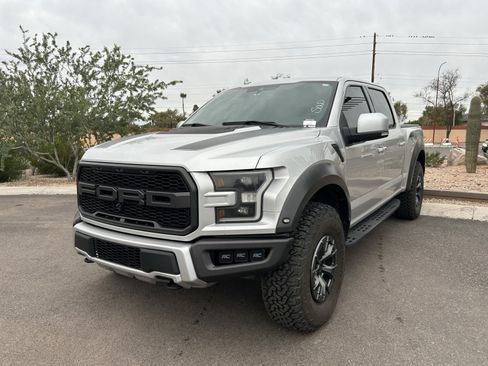 Used 2019 Ford F150 Raptor w/ Equipment Group 802A Luxury image 7
