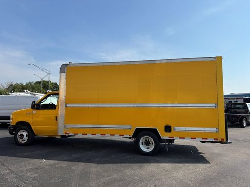 Used 2019 Ford E-350 and Econoline 350 Super Duty RWD image 5