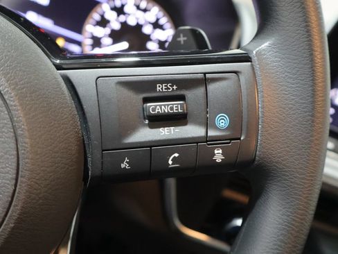 Used 2023 Nissan Rogue SV AWD/4WD image 35