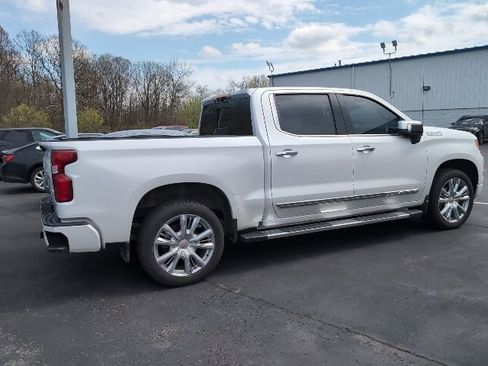 Used 2024 Chevrolet Silverado 1500 High Country w/ High Country Premium Package image 3