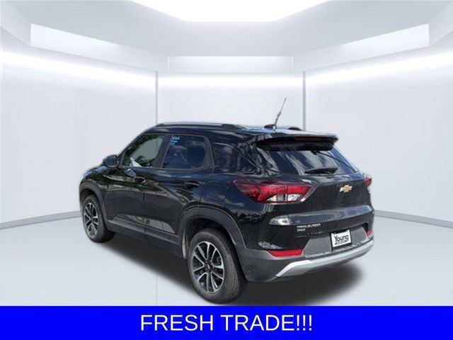 Used 2026 Chevrolet TrailBlazer LT AWD/4WD image 3