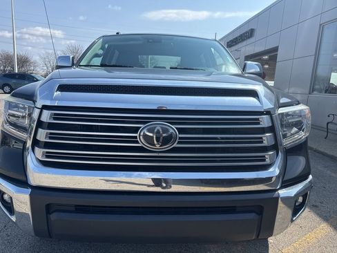 Used 2019 Toyota Tundra Limited w/ Limited Premium Package image 9