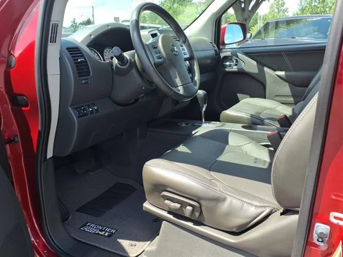 Used 2020 Nissan Frontier PRO-4X w/ Pro-4x Utility Package AWD/4WD image 15