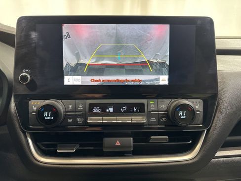 Used 2024 Toyota Grand Highlander XLE image 32