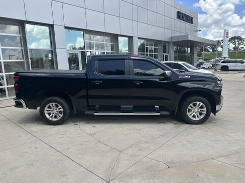 Used 2021 Chevrolet Silverado 1500 LT AWD/4WD image 10