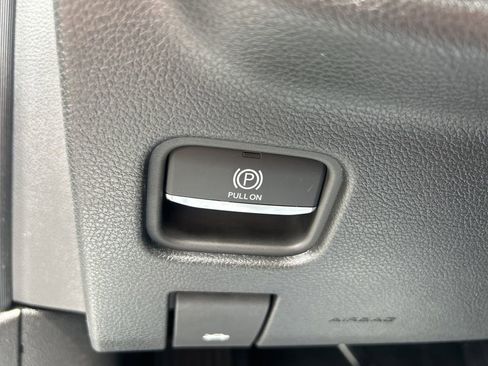 Used 2025 Jeep Grand Cherokee L Altitude AWD/4WD image 19
