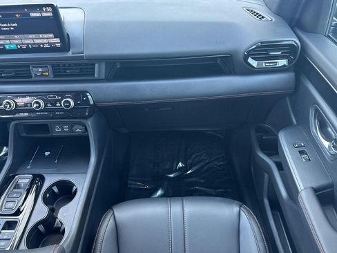Certified 2025 Honda Pilot TrailSport image 28