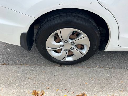 Used 2015 Honda Civic LX image 9