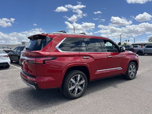 Used 2023 Toyota Sequoia Capstone AWD/4WD image 4