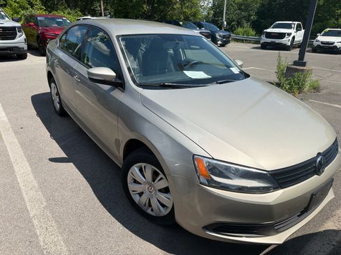Used 2014 Volkswagen Jetta SE FWD image 24