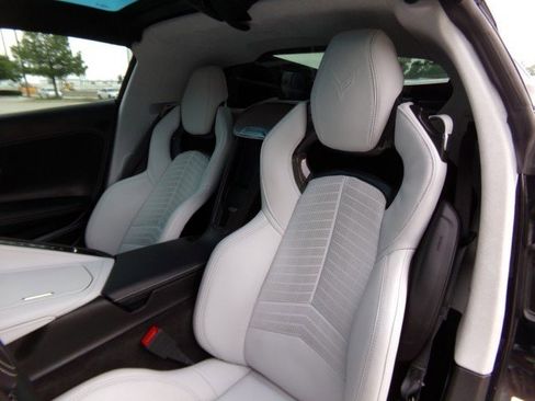 Used 2024 Chevrolet Corvette Stingray Premium Cpe w/ Z51 Performance Package RWD image 25